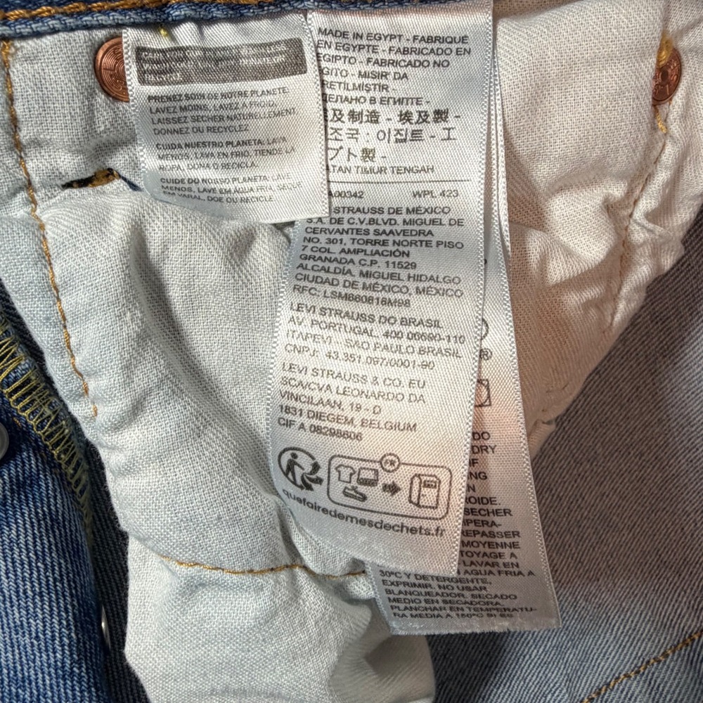 Levi's 501 Original Fit Jeans Mens 28x30 Medium Wash Button Fly Straight - Picture 6 of 12